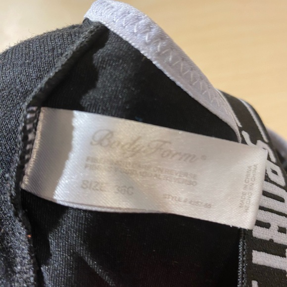 Body Form Sports Bra 36 C (LB) - Picture 10 of 10